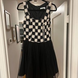 Large- Mini black and white dress